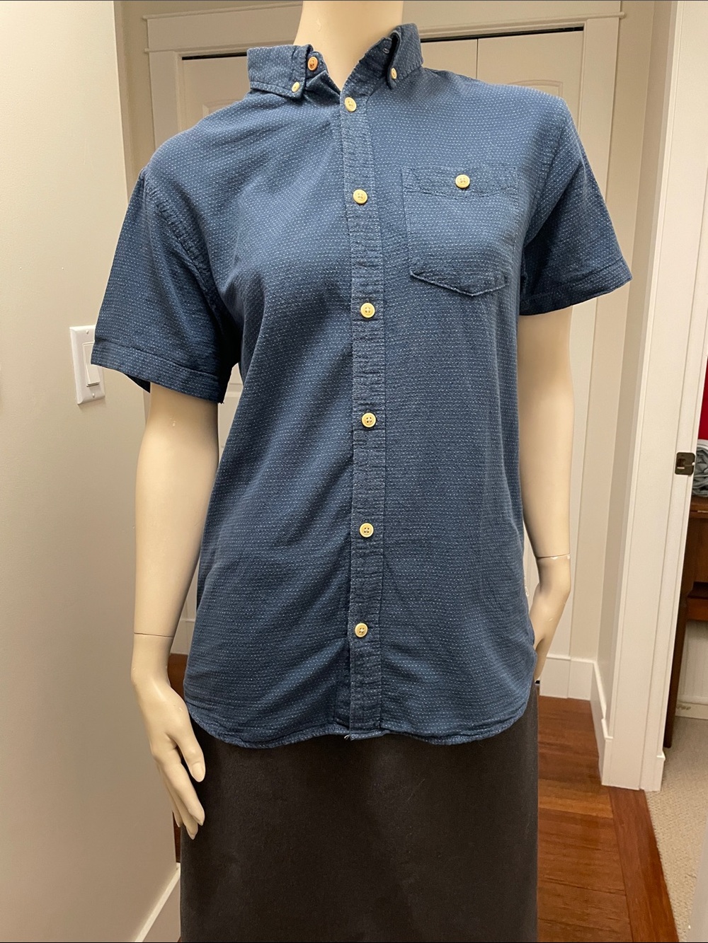 Jack & Jones Short-Sleeve Button-Down Shirt in Navy Blue